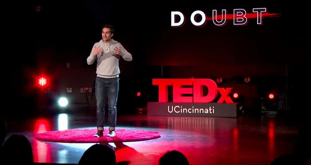 آموزش رازهای سخنرانی عمومی از یک سخنران TEDx