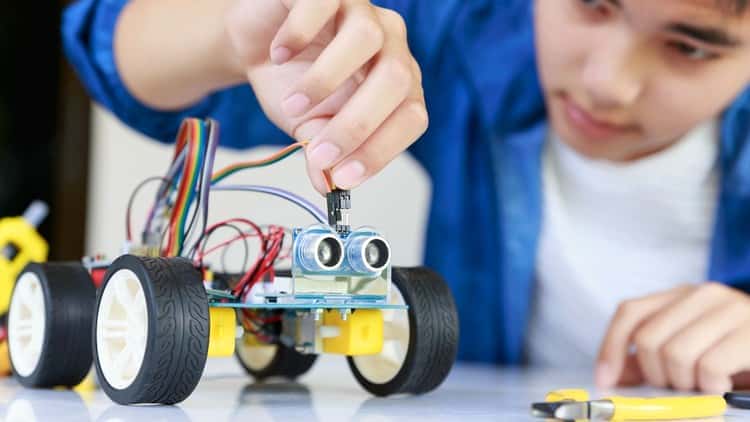 آموزش Arduino UNO مبتنی بر مانع جلوگیری از ربات ماشین و کنترل RC