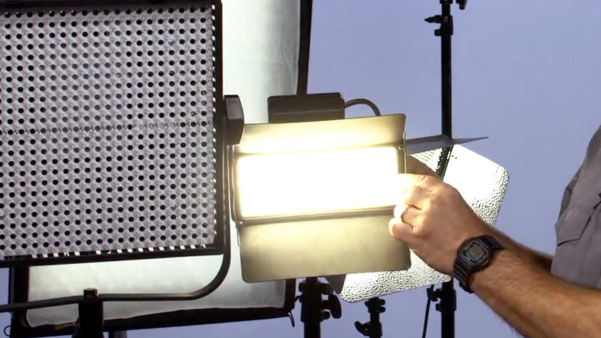 آموزش نورپردازی ویدئویی LED و فشرده
