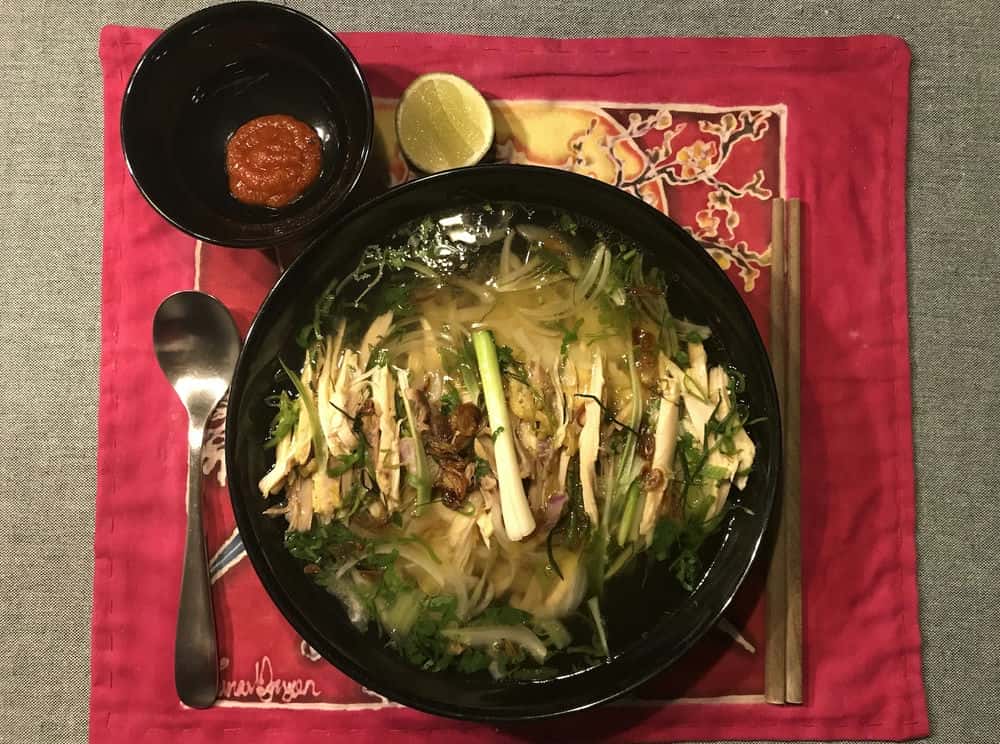 آموزش کلاس آشپزی: غذاهای سنتی ویتنامی، مرغ فو (Phở gà)