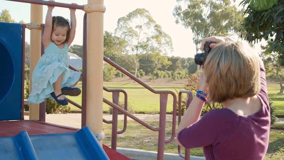 آموزش عکاسی از کودکان: در پارک در محل بازی 