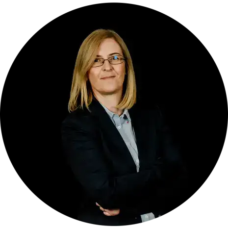 Dr Ana Uzelac