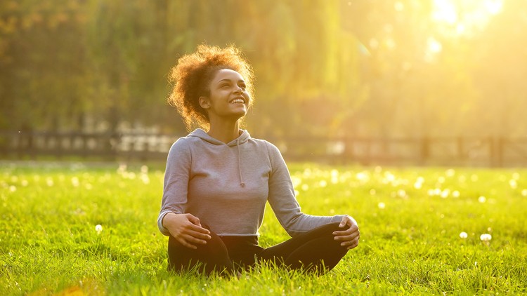 آموزش یوگای خنده: از استرس تا آرامش مطلق!
