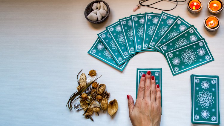 آموزش پیشگویی با کارت تاروت و مربیگری معنوی زندگی | راهنمای جامع
