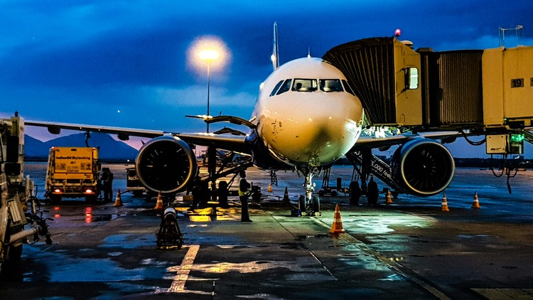 آموزش مکانیک نگهداری هواپیما
