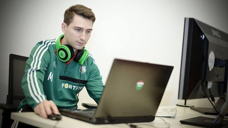 آموزش دوره های تحلیل فوتبال - راهنمای کامل: چگونه شروع کنیم

