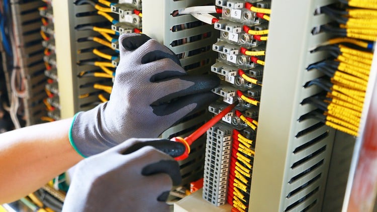 آموزش آشنایی با کنترل های الکتریکی و خواندن نمودار