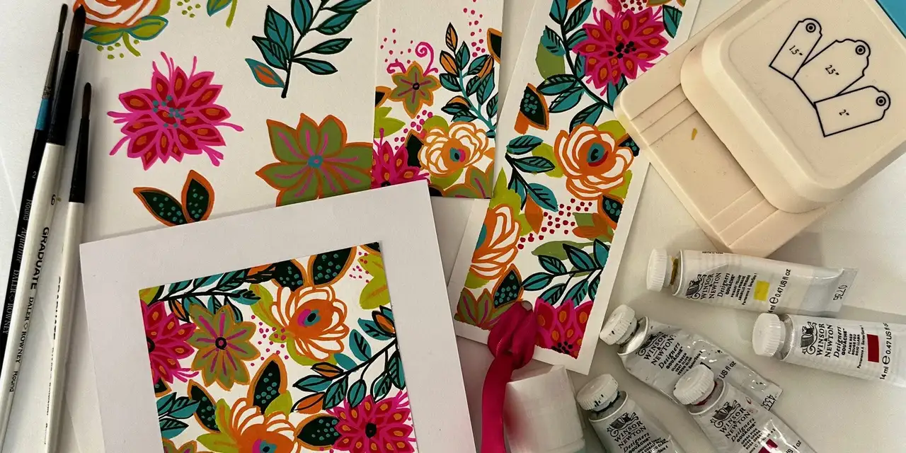 آموزش نقاشی طرح‌های گل و هدیه با گواش: خلق طرح‌های منحصر به فرد خودتان
