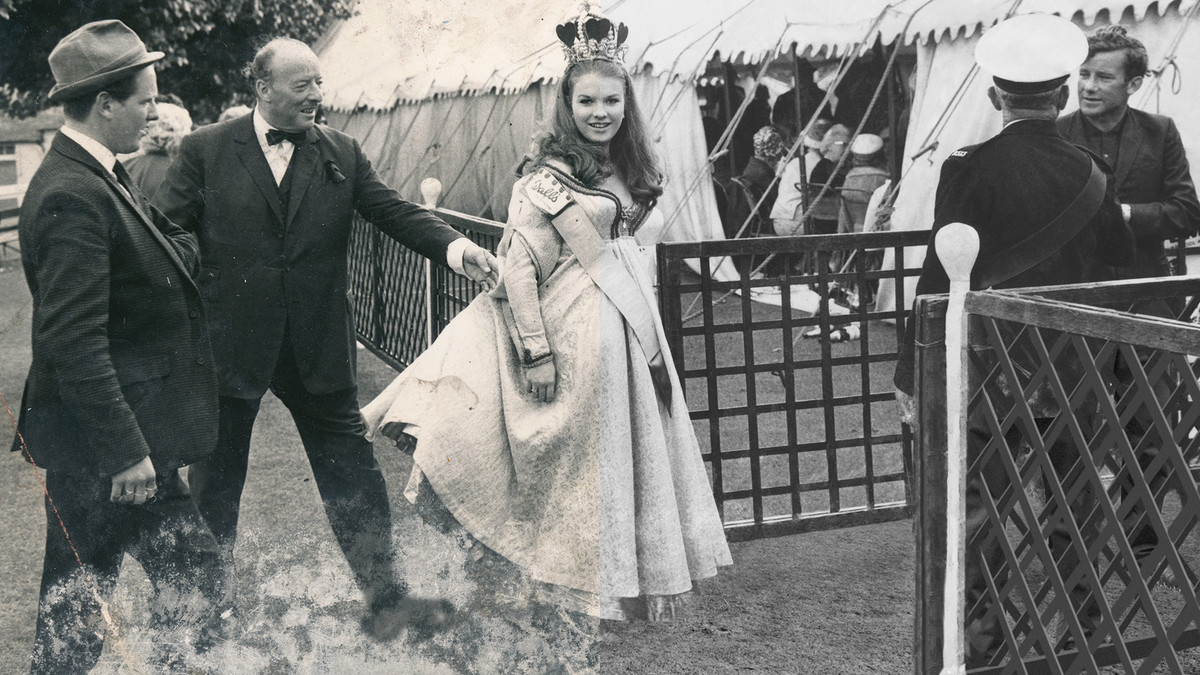 آموزش ترمیم عکس: رفع آسیب آب