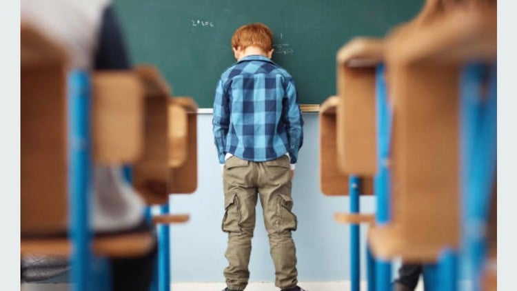 آموزش چگونه به کودکان با رفتارهای چالش برانگیز کمک کنیم
