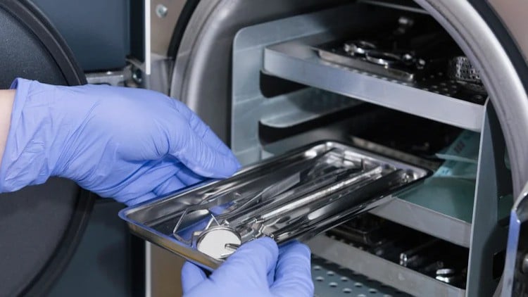 آموزش دوره دستیار و تکنسین استریل دندانپزشکی
