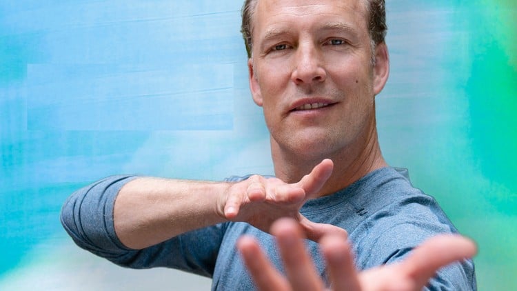 چی گونگ: چالش ۳۰ روزه با لی هولدن. ۳۰ تمرین کوتاه

