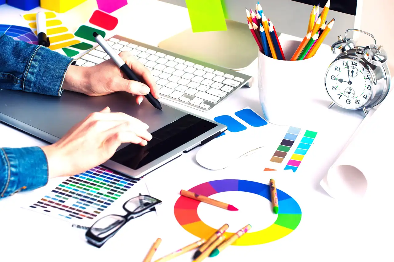 آموزش ملزومات رنگ: چگونه پالت های رنگی را با اطمینان ایجاد کنیم