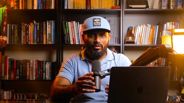 آموزش استادی پادکست: راهنمای جامع پادکستینگ تا سال 2025

