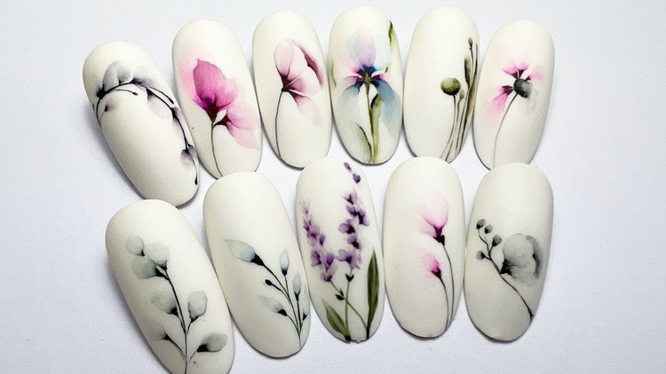 آموزش دوره هنر ناخن طرح‌دار آبرنگی گل‌های ریز
