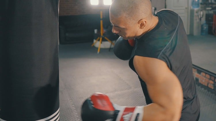 آموزش موای تای و کیک بوکسینگ: از صفر تا حرفه‌ای
