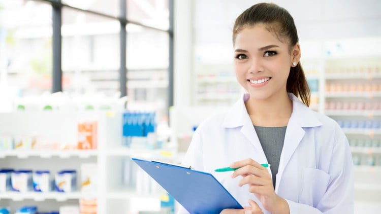 بررسی آزمون تکنسین داروخانه

