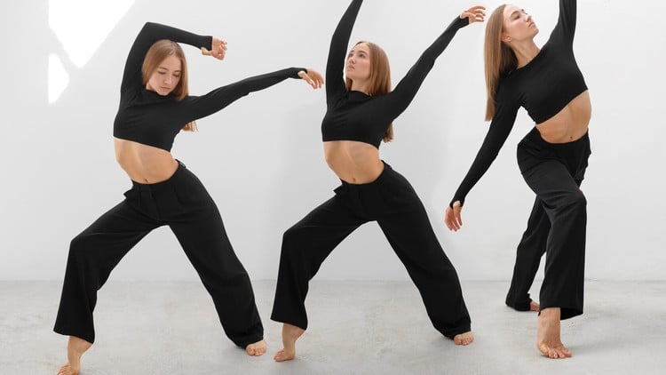 آموزش یک قرار ملاقات با خودتان: ارتباط و درمان از طریق رقص درمانی
