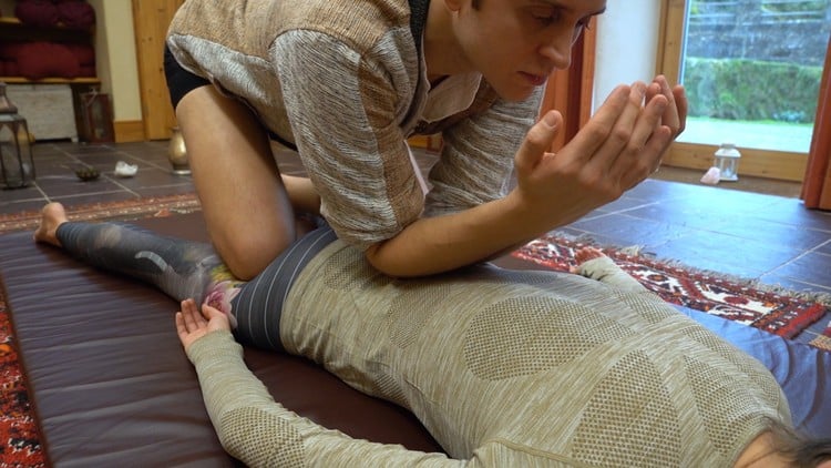 آموزش ماساژ بافت عمیق یوگای تایلندی بدون دست: گواهینامه IPHM
