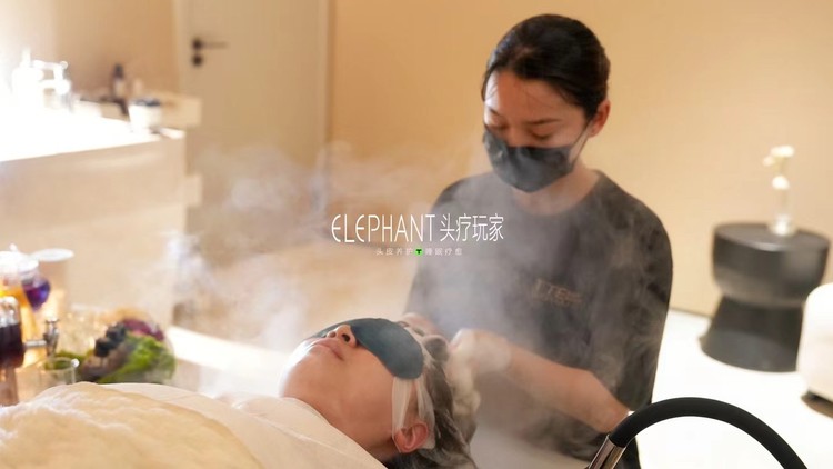 آموزش مدیریت حرفه‌ای پوست سر
