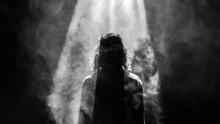 آموزش کار با سایه: چگونه بخش تاریک وجود خود را التیام بخشیده و یکپارچه کنیم

