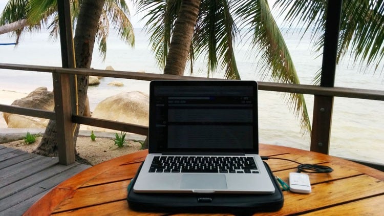 آموزش چگونه در ۱۲ هفته با زیورآلات P.O.D به درآمد شش رقمی رسیدم
