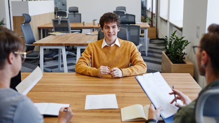 پرسش‌های متداول اوراکل فیوژن کلود HCM: منابع انسانی جهانی، وظایف و آزمون‌ها

