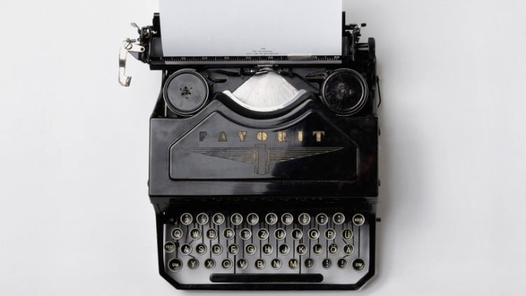 آموزش کتاب بنویسید - داستان خود را به اشتراک بگذارید
