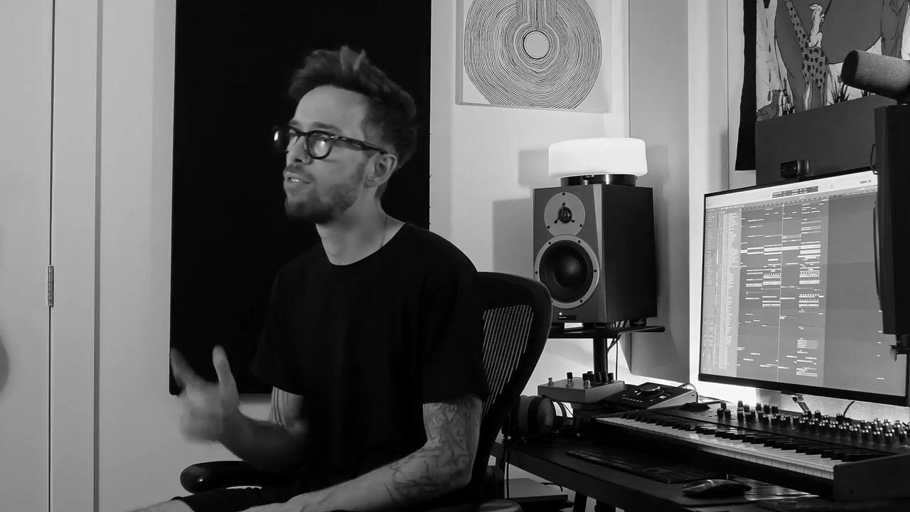 آموزش Sync تولید موسیقی را متمرکز کرد و موسیقی را برای تلویزیون و فیلم تولید کرد.