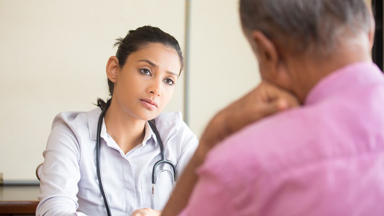 آموزش پزشکان اخلاق‌مدار: اخلاق و استانداردهای بهداشت و درمان
