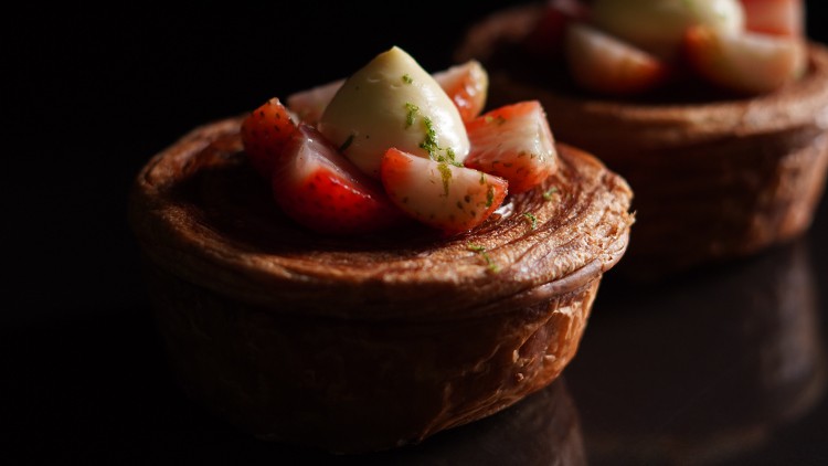 آموزش حرفه‌ای شیرینی‌های لایه‌دار (پاستری) توسط سرآشپز APCA به صورت آنلاین
