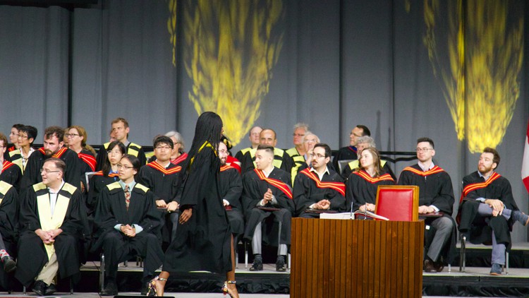 آموزش اصول نگارش پایان‌نامه: همراه دانشجویان تحصیلات تکمیلی
