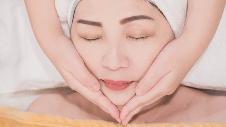 آموزش قدرت دست‌ها: ماساژ صورت
