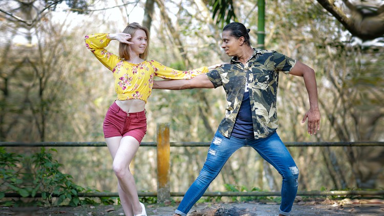 آموزش بچاتا حسی برای مبتدیان: راهنمای شما برای رقص دونفره
