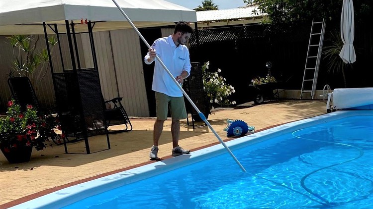 آموزش دوره نگهداری استخر برای مالکان خانه
