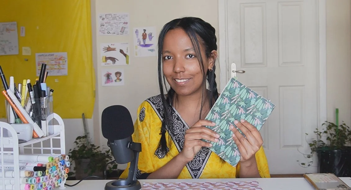 آموزش فضای هنری خودتان را بسازید: اسکچ‌بوک ساده و دست‌ساز
