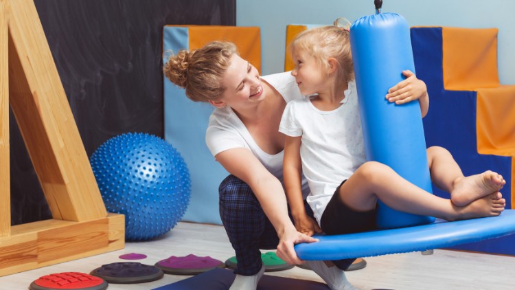 آموزش مبانی یکپارچگی حسی
