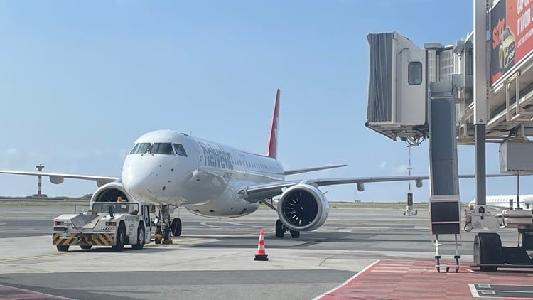 آموزش هوانوردی: مبانی و پیشرفته
