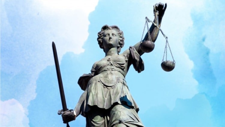 آموزش حقوق: خلاصه‌ای جامع برای دانشجویان کارشناسی حقوق
