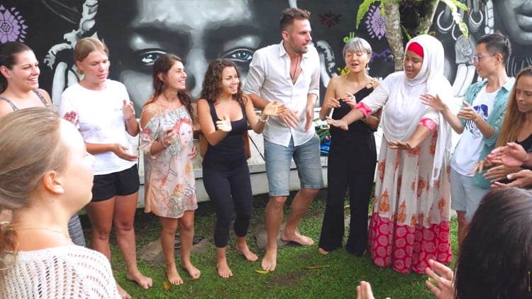 آموزش تسهیل دایره: هنر حفظ فضا

