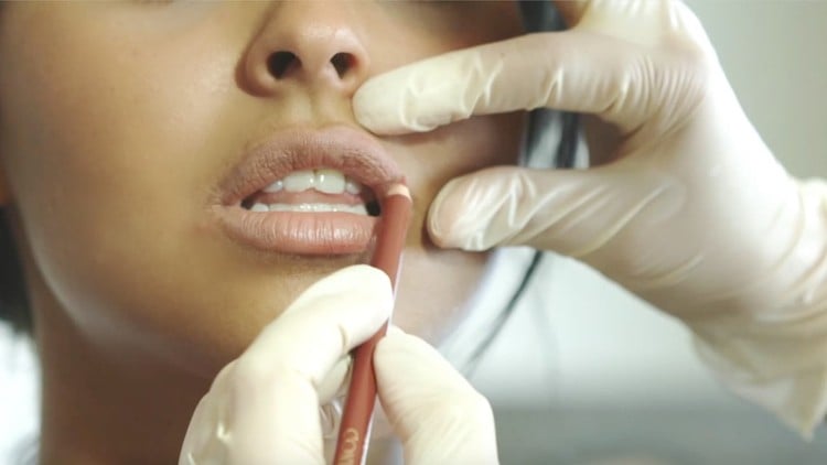 آموزش مسترکلاس تخصصی آرایش دائم لب
