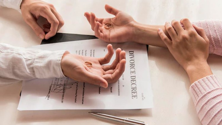 آموزش طلاق، حضانت و جزئیات قانون خانواده
