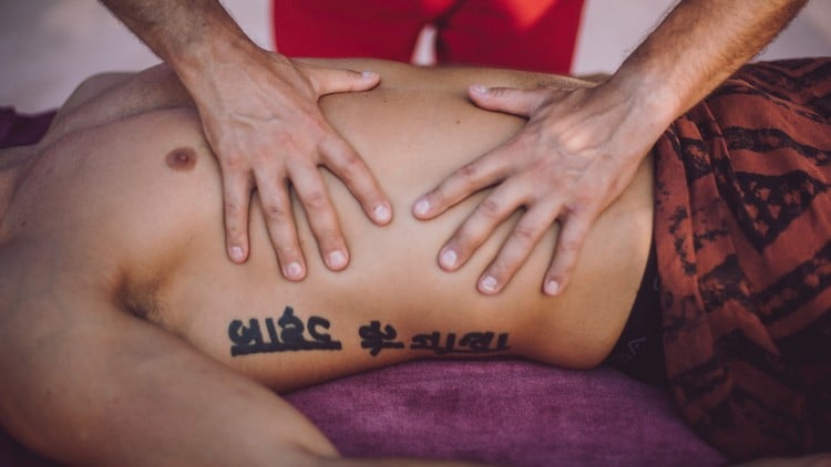 آموزش دوره ماساژ، رهاسازی انرژی میوفاشیال، کار عمیق بدن
