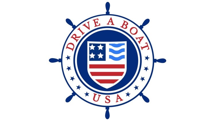 آموزش ایمنی و عملکرد قایقرانی

