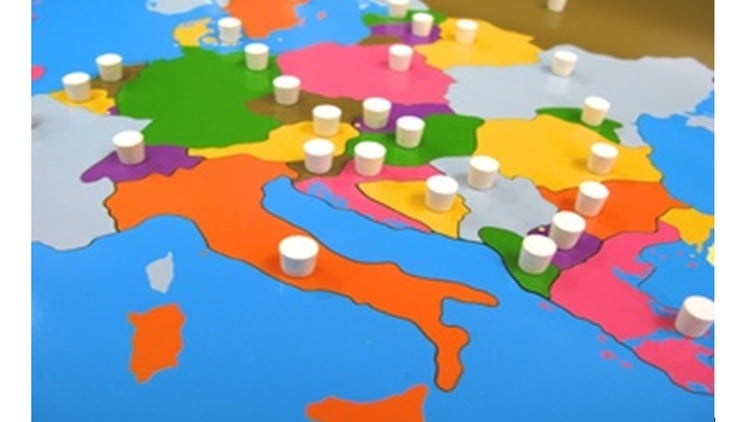 آموزش دوره کیهانی مونتسوری (کودکی اولیه و ابتدایی)
