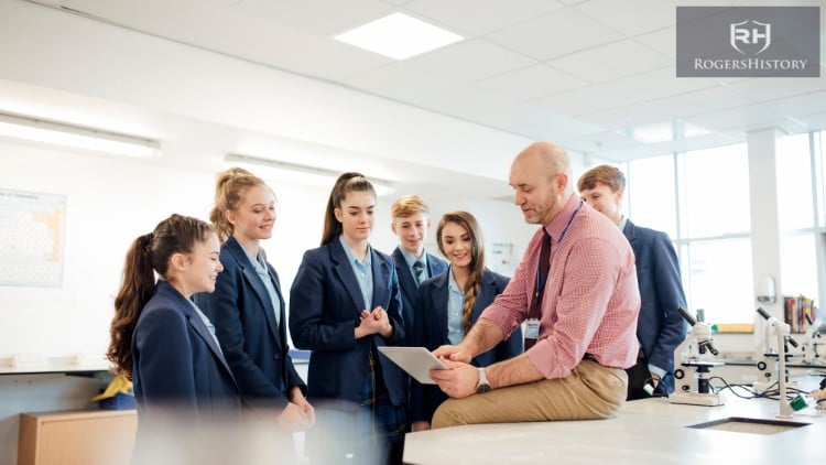 آموزش اجرای مدیریت رفتار مثبت در کلاس درس
