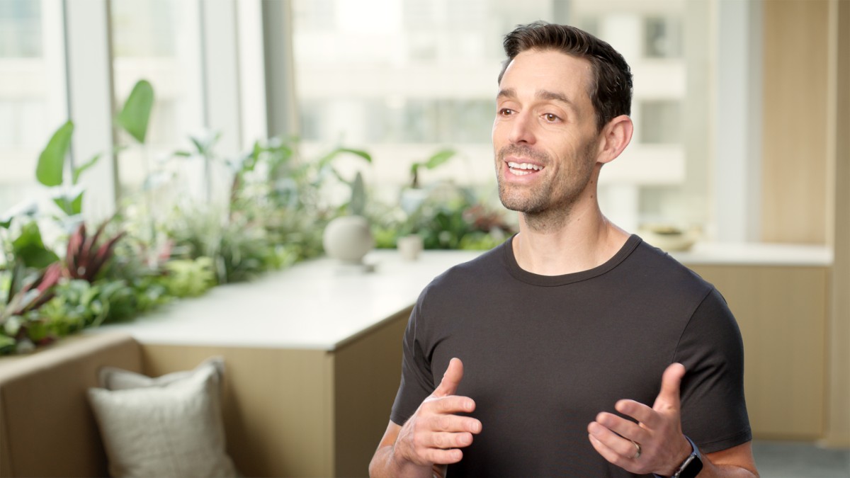 آموزش رهبری با آسیب پذیری بدون قربانی کردن اثربخشی رهبری