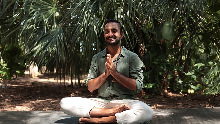 آموزش من آگاهی هستم: سفری برای ملاقات با خود برترتان!

