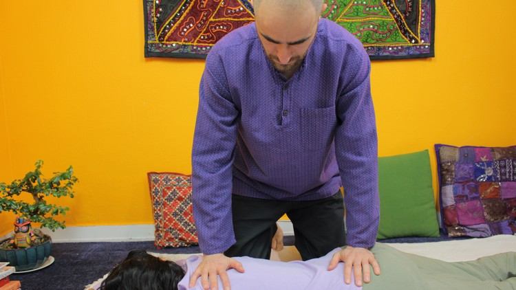 آموزش شياتسو - ماساژ ژاپنی
