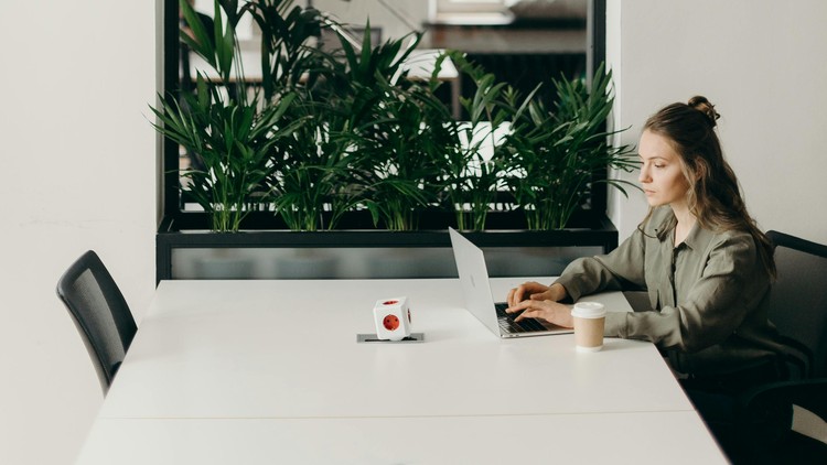 معامله روزانه برای مبتدیان: آموزش استراتژی‌های پایه معامله‌گری

